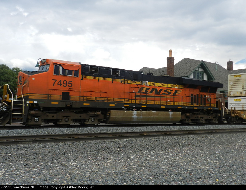 BNSF 7495